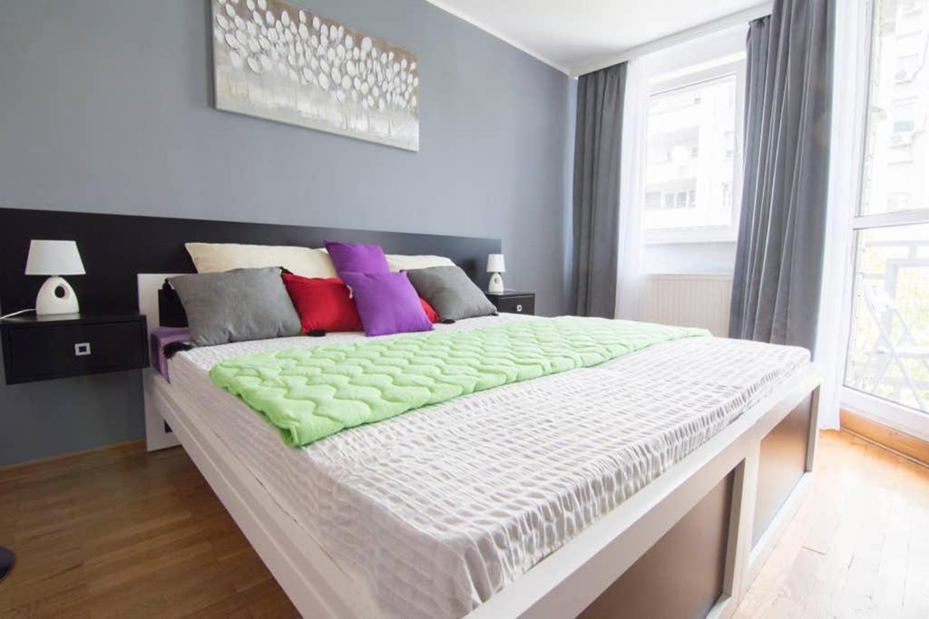 Maxim Apartment